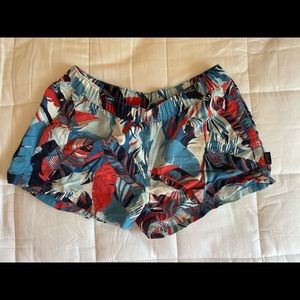 Patagonia barely baggies womens shorts blue pink feather size M